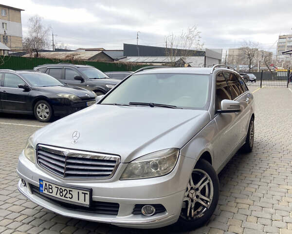 Сірий Мерседес Ц-Клас, об'ємом двигуна 2.2 л та пробігом 276 тис. км за 7700 $, фото 2 на Automoto.ua