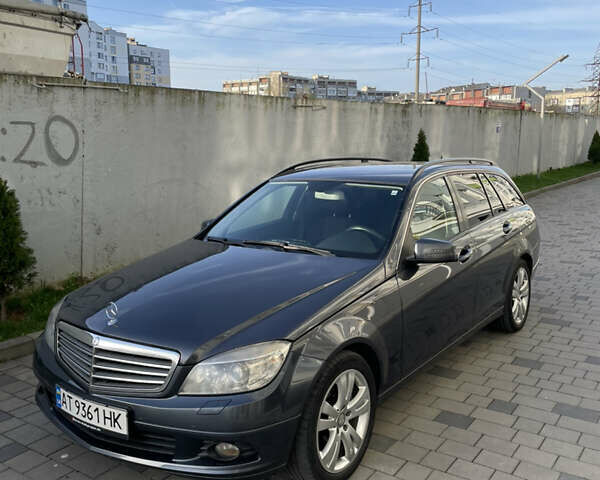 Сірий Мерседес Ц-Клас, об'ємом двигуна 2.15 л та пробігом 430 тис. км за 7700 $, фото 1 на Automoto.ua