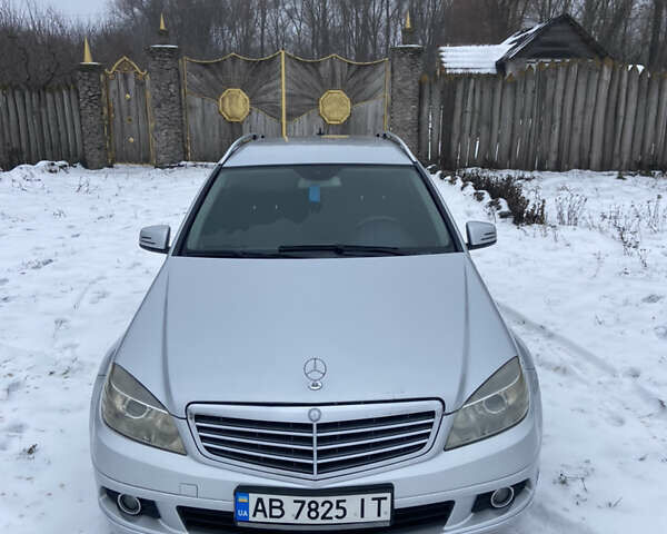 Серый Мерседес Ц-Класс, объемом двигателя 2.2 л и пробегом 300 тыс. км за 7500 $, фото 6 на Automoto.ua