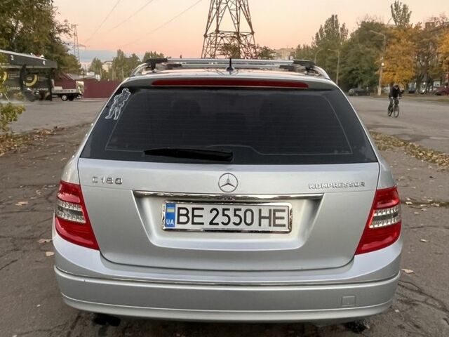Мерседес Ц-Клас 2009 у Миколаєві на Automoto.ua Сірий Мерседес Ц-Клас, об'ємом двигуна 1.6 л та пробігом 180 тис. км за 7500 $, фото 7 на Automoto.ua