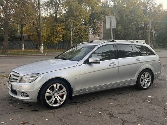Мерседес Ц-Клас 2009 у Миколаєві на Automoto.ua Сірий Мерседес Ц-Клас, об'ємом двигуна 1.6 л та пробігом 180 тис. км за 7500 $, фото 3 на Automoto.ua