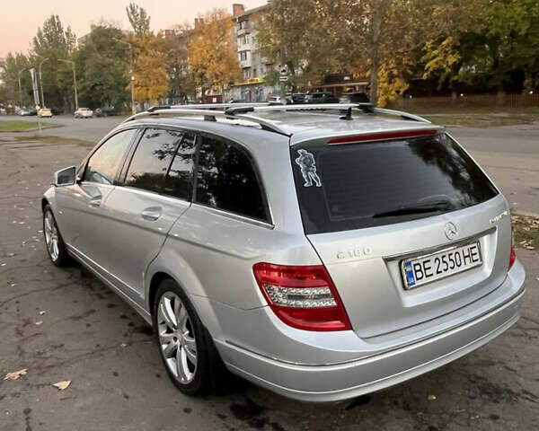 Серый Мерседес Ц-Класс, объемом двигателя 1.6 л и пробегом 180 тыс. км за 9100 $, фото 4 на Automoto.ua