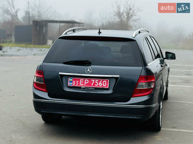 Сірий Мерседес Ц-Клас, об'ємом двигуна 2.2 л та пробігом 304 тис. км за 8450 $, фото 7 на Automoto.ua
