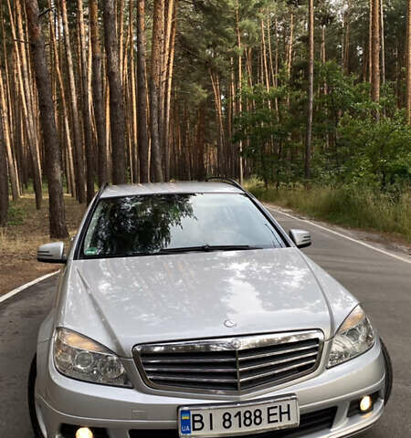 Сірий Мерседес Ц-Клас, об'ємом двигуна 2.2 л та пробігом 310 тис. км за 7900 $, фото 1 на Automoto.ua