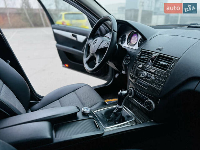 Сірий Мерседес Ц-Клас, об'ємом двигуна 2.2 л та пробігом 304 тис. км за 8450 $, фото 48 на Automoto.ua
