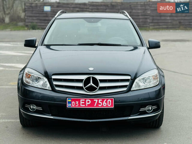 Сірий Мерседес Ц-Клас, об'ємом двигуна 2.2 л та пробігом 304 тис. км за 8450 $, фото 3 на Automoto.ua