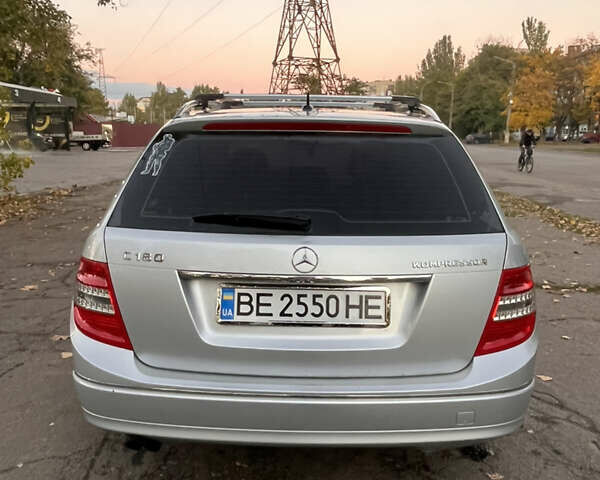 Серый Мерседес Ц-Класс, объемом двигателя 1.6 л и пробегом 180 тыс. км за 9100 $, фото 5 на Automoto.ua