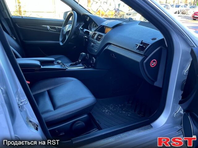 Сірий Мерседес Ц-Клас, об'ємом двигуна 1.6 л та пробігом 235 тис. км за 8500 $, фото 9 на Automoto.ua