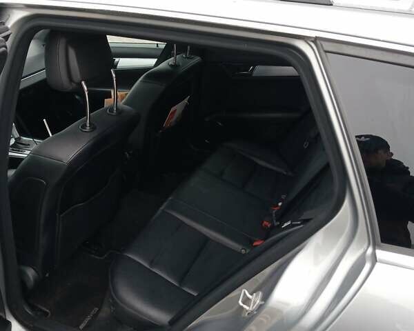 Сірий Мерседес Ц-Клас, об'ємом двигуна 2.99 л та пробігом 248 тис. км за 6700 $, фото 5 на Automoto.ua