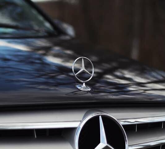 Серый Мерседес Ц-Класс, объемом двигателя 2.2 л и пробегом 250 тыс. км за 10000 $, фото 8 на Automoto.ua