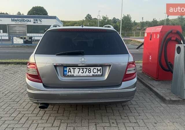 Сірий Мерседес Ц-Клас, об'ємом двигуна 2.1 л та пробігом 260 тис. км за 9937 $, фото 4 на Automoto.ua