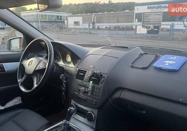 Сірий Мерседес Ц-Клас, об'ємом двигуна 2.1 л та пробігом 260 тис. км за 9937 $, фото 5 на Automoto.ua