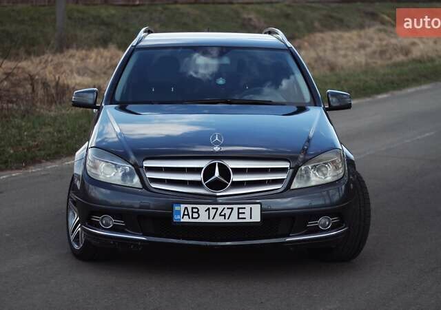 Серый Мерседес Ц-Класс, объемом двигателя 2.2 л и пробегом 250 тыс. км за 10000 $, фото 9 на Automoto.ua