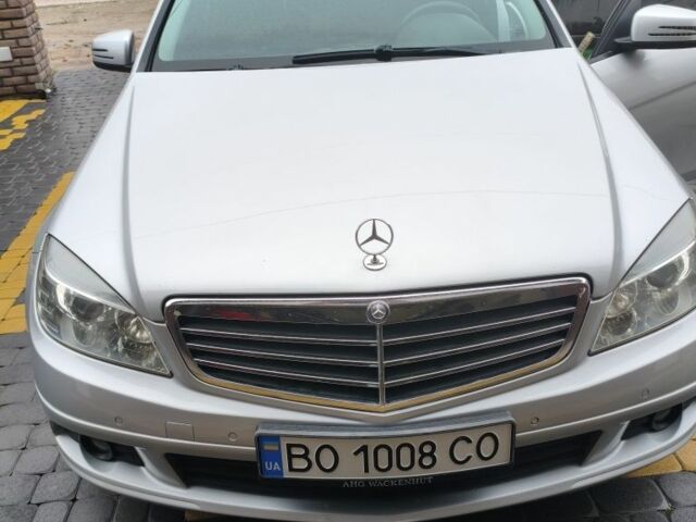 Сірий Мерседес Ц-Клас, об'ємом двигуна 2.1 л та пробігом 332 тис. км за 9200 $, фото 1 на Automoto.ua