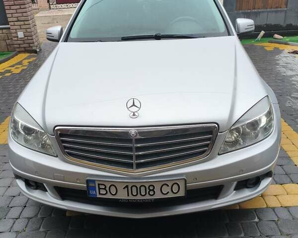 Сірий Мерседес Ц-Клас, об'ємом двигуна 2.2 л та пробігом 332 тис. км за 9200 $, фото 1 на Automoto.ua
