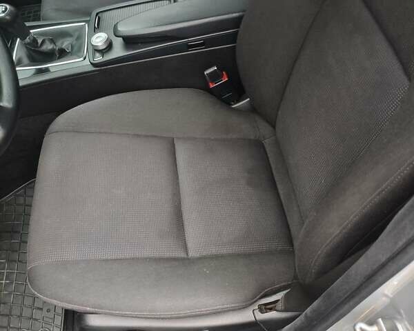 Сірий Мерседес Ц-Клас, об'ємом двигуна 2.2 л та пробігом 332 тис. км за 9200 $, фото 30 на Automoto.ua