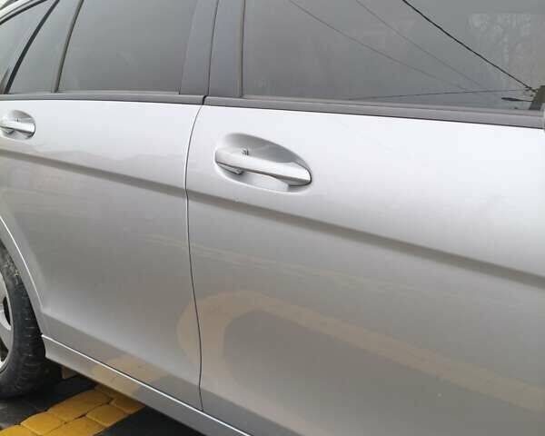 Сірий Мерседес Ц-Клас, об'ємом двигуна 2.2 л та пробігом 332 тис. км за 9200 $, фото 11 на Automoto.ua