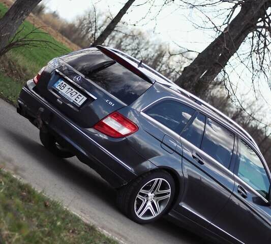 Серый Мерседес Ц-Класс, объемом двигателя 2.2 л и пробегом 250 тыс. км за 10000 $, фото 29 на Automoto.ua