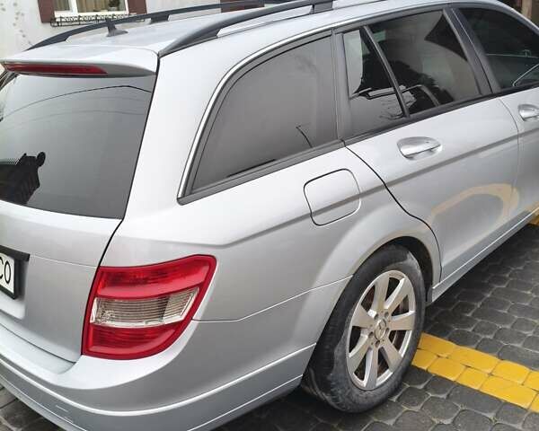 Сірий Мерседес Ц-Клас, об'ємом двигуна 2.2 л та пробігом 332 тис. км за 9200 $, фото 8 на Automoto.ua