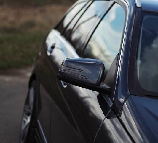 Серый Мерседес Ц-Класс, объемом двигателя 2.2 л и пробегом 250 тыс. км за 10000 $, фото 3 на Automoto.ua