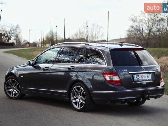 Серый Мерседес Ц-Класс, объемом двигателя 2.2 л и пробегом 250 тыс. км за 10000 $, фото 14 на Automoto.ua
