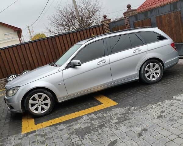 Сірий Мерседес Ц-Клас, об'ємом двигуна 2.2 л та пробігом 332 тис. км за 9200 $, фото 15 на Automoto.ua