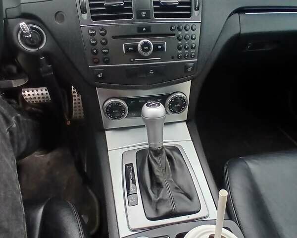 Сірий Мерседес Ц-Клас, об'ємом двигуна 3 л та пробігом 250 тис. км за 6300 $, фото 15 на Automoto.ua