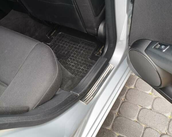 Сірий Мерседес Ц-Клас, об'ємом двигуна 2.2 л та пробігом 332 тис. км за 9200 $, фото 25 на Automoto.ua