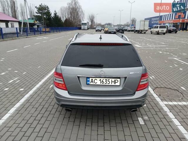 Сірий Мерседес Ц-Клас, об'ємом двигуна 3 л та пробігом 250 тис. км за 6300 $, фото 2 на Automoto.ua