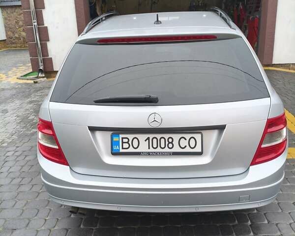 Сірий Мерседес Ц-Клас, об'ємом двигуна 2.2 л та пробігом 332 тис. км за 9200 $, фото 5 на Automoto.ua