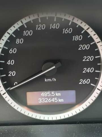 Сірий Мерседес Ц-Клас, об'ємом двигуна 2.2 л та пробігом 332 тис. км за 9200 $, фото 14 на Automoto.ua