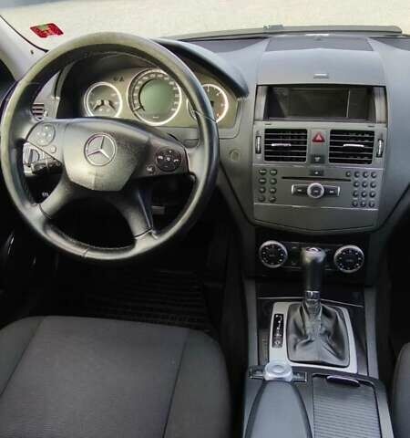 Серый Мерседес Ц-Класс, объемом двигателя 2.2 л и пробегом 449 тыс. км за 5300 $, фото 9 на Automoto.ua