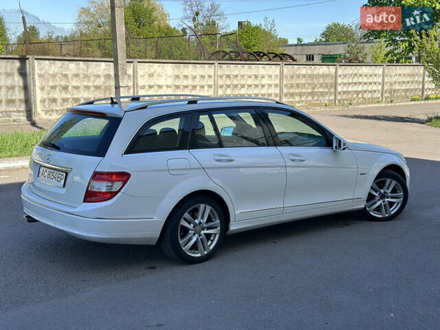 Сірий Мерседес Ц-Клас, об'ємом двигуна 2.2 л та пробігом 307 тис. км за 7800 $, фото 2 на Automoto.ua