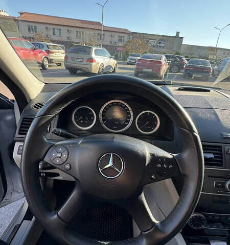 Серый Мерседес Ц-Класс, объемом двигателя 2.2 л и пробегом 276 тыс. км за 8100 $, фото 8 на Automoto.ua