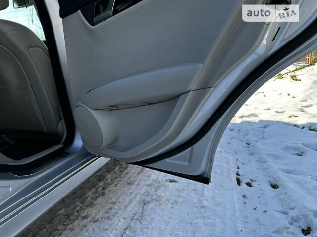 Серый Мерседес Ц-Класс, объемом двигателя 2.2 л и пробегом 350 тыс. км за 11999 $, фото 10 на Automoto.ua