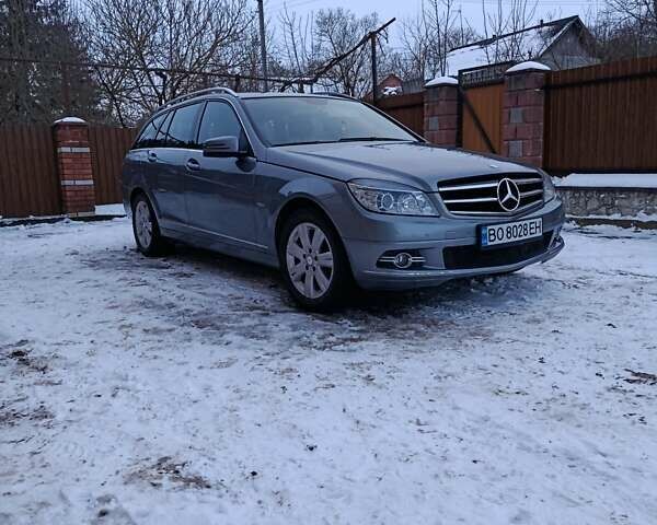 Серый Мерседес Ц-Класс, объемом двигателя 2.2 л и пробегом 346 тыс. км за 9000 $, фото 16 на Automoto.ua