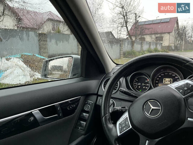 Сірий Мерседес Ц-Клас, об'ємом двигуна 2.15 л та пробігом 340 тис. км за 10900 $, фото 12 на Automoto.ua