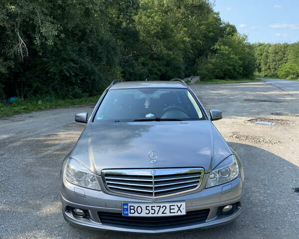 Сірий Мерседес Ц-Клас, об'ємом двигуна 2.14 л та пробігом 330 тис. км за 9800 $, фото 3 на Automoto.ua