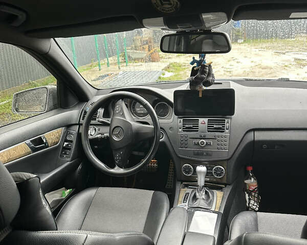 Сірий Мерседес Ц-Клас, об'ємом двигуна 2.14 л та пробігом 295 тис. км за 9999 $, фото 5 на Automoto.ua