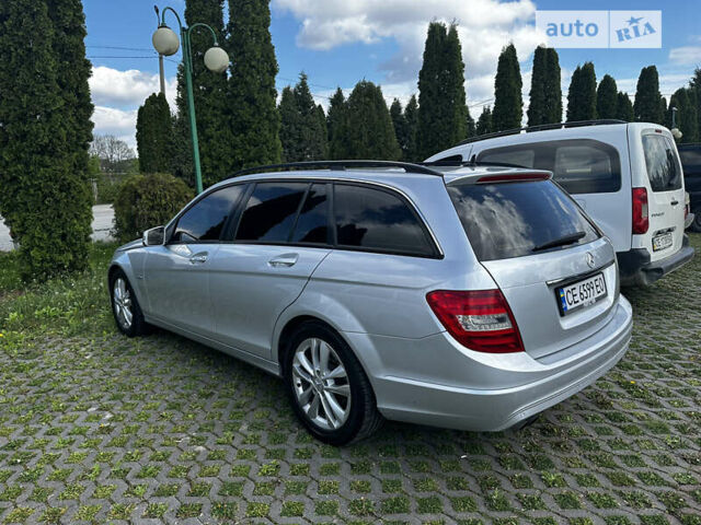 Серый Мерседес Ц-Класс, объемом двигателя 2.2 л и пробегом 350 тыс. км за 11999 $, фото 2 на Automoto.ua