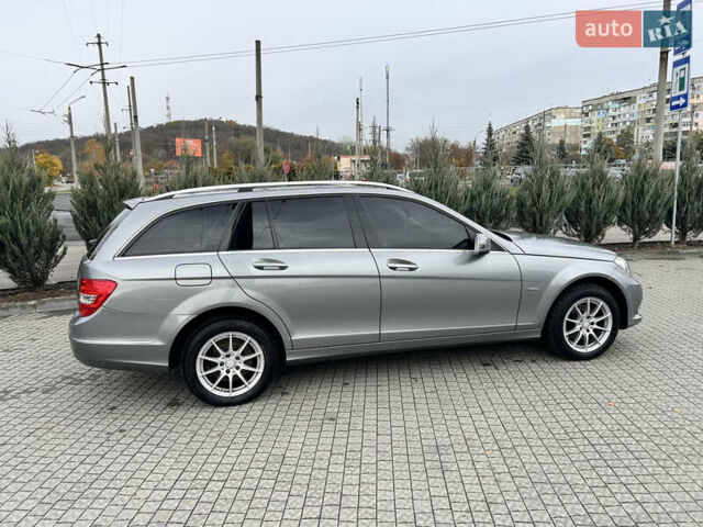 Сірий Мерседес Ц-Клас, об'ємом двигуна 2.14 л та пробігом 305 тис. км за 10400 $, фото 7 на Automoto.ua