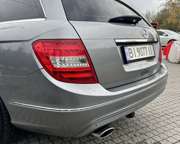 Сірий Мерседес Ц-Клас, об'ємом двигуна 2.14 л та пробігом 305 тис. км за 10400 $, фото 15 на Automoto.ua