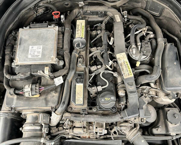 Сірий Мерседес Ц-Клас, об'ємом двигуна 2.14 л та пробігом 305 тис. км за 10400 $, фото 24 на Automoto.ua