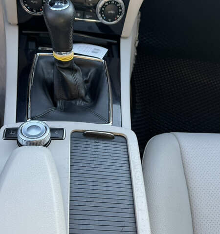 Серый Мерседес Ц-Класс, объемом двигателя 2.2 л и пробегом 276 тыс. км за 8100 $, фото 10 на Automoto.ua