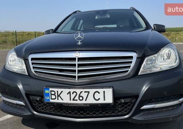 Сірий Мерседес Ц-Клас, об'ємом двигуна 2.1 л та пробігом 390 тис. км за 8100 $, фото 11 на Automoto.ua
