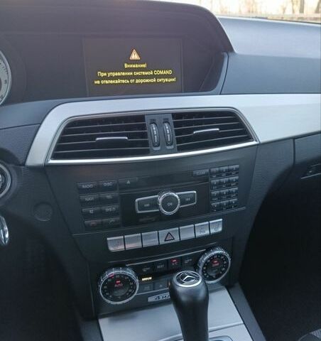 Сірий Мерседес Ц-Клас, об'ємом двигуна 3 л та пробігом 279 тис. км за 13600 $, фото 51 на Automoto.ua
