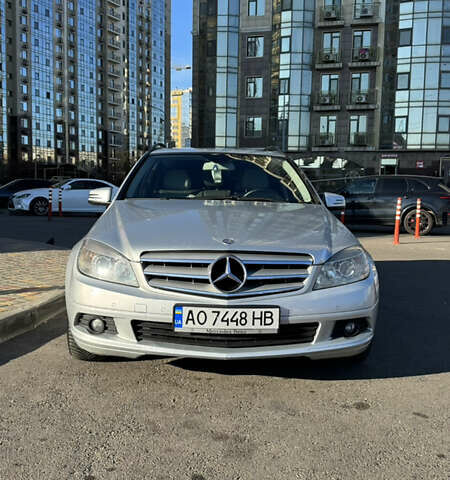 Серый Мерседес Ц-Класс, объемом двигателя 2.2 л и пробегом 276 тыс. км за 8100 $, фото 1 на Automoto.ua