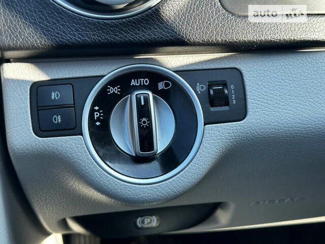 Серый Мерседес Ц-Класс, объемом двигателя 2.2 л и пробегом 350 тыс. км за 11999 $, фото 15 на Automoto.ua