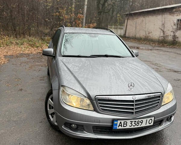 Сірий Мерседес Ц-Клас, об'ємом двигуна 2.14 л та пробігом 260 тис. км за 9200 $, фото 3 на Automoto.ua