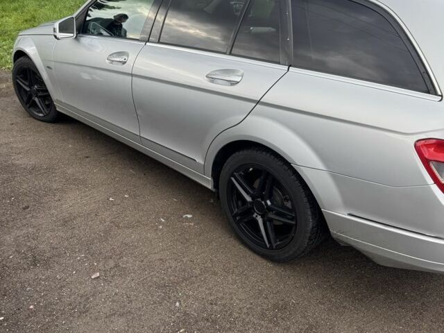 Сірий Мерседес Ц-Клас, об'ємом двигуна 0 л та пробігом 340 тис. км за 4000 $, фото 2 на Automoto.ua